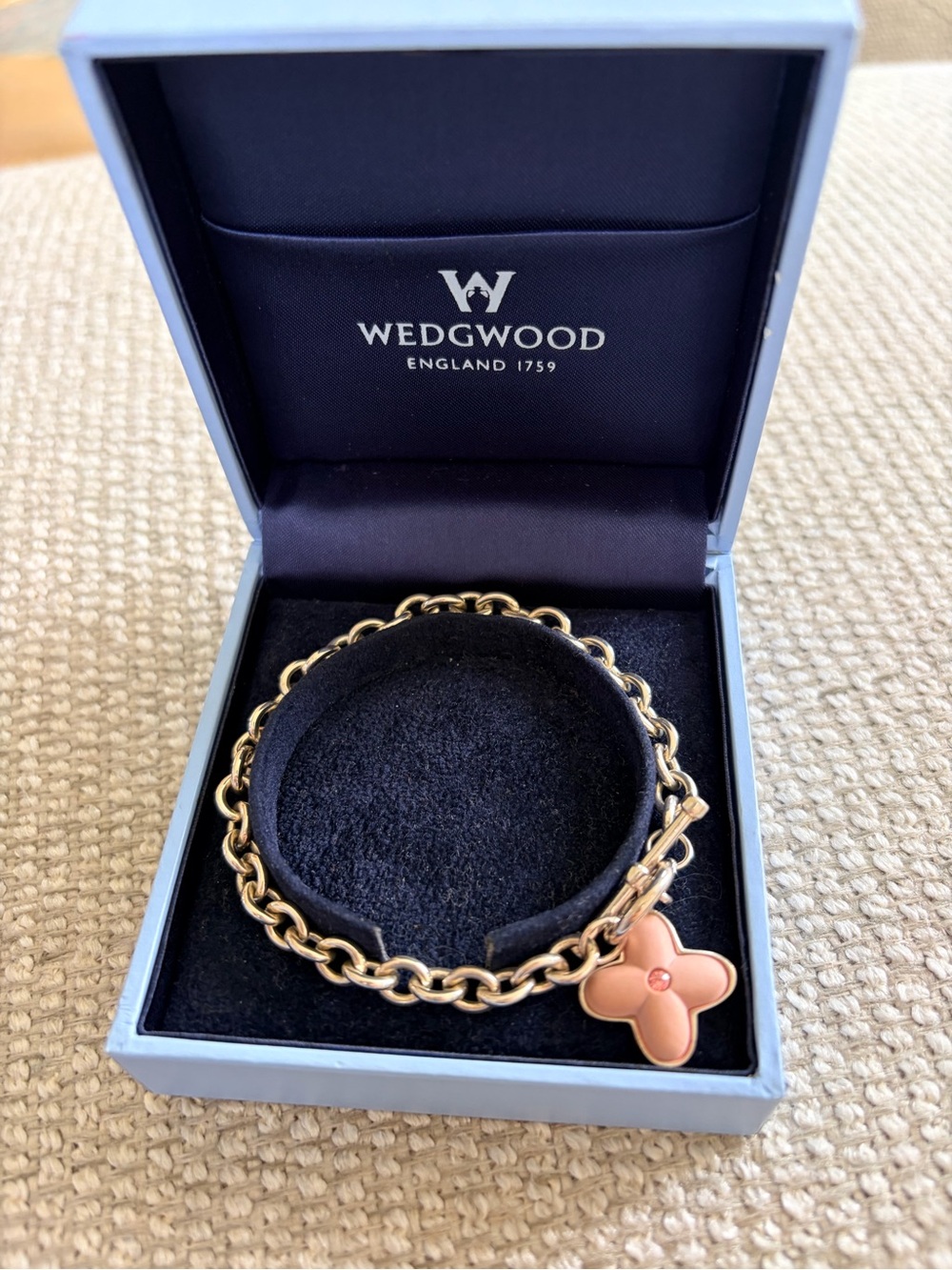 Wedgwood 925 Sterling Silver Pink Jasperware Flower Charm Bracelet Boxed
